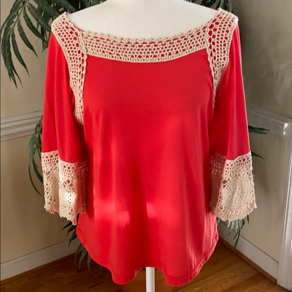 Unique Judith March Tangerine top w/lace details on neckline & sleeves